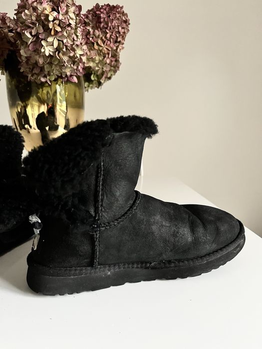 Czarne Buty Śniegowce UGG z futerkiem z kokardami 38