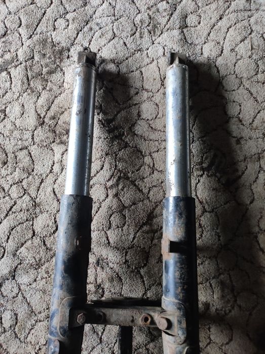 Передня вилка  Мт  Дніпро