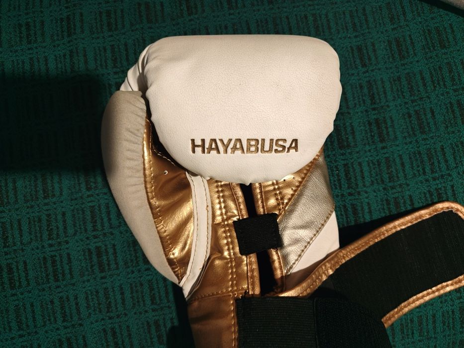 Боксерские перчатки Hayabusa T3, 16oz — состояние близкое к новым