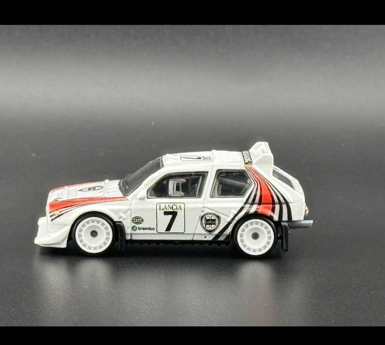 Hotwheels Lancia Delta S4 n7 Henri Toivonen
