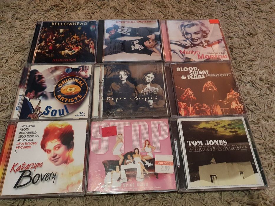 Plyty cd różności.