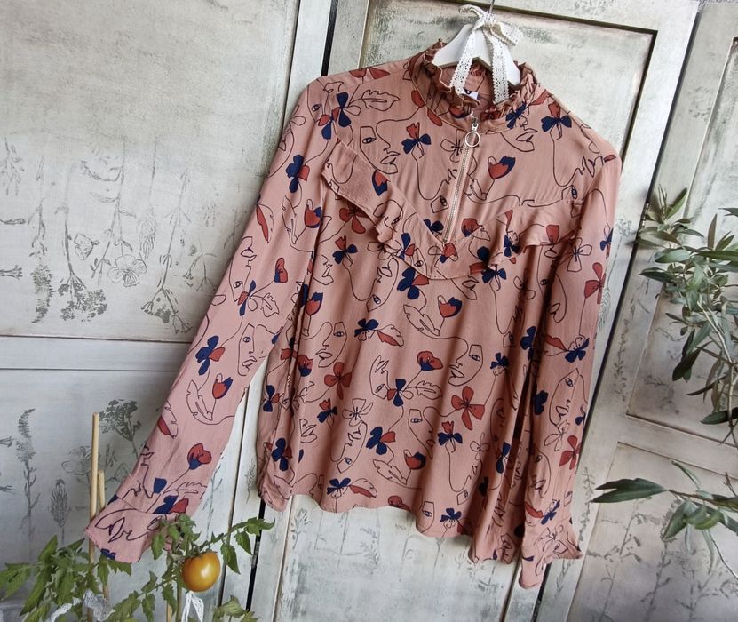 Bluzka M L biust 52x2 viscose art-to-wear line art modern retro
