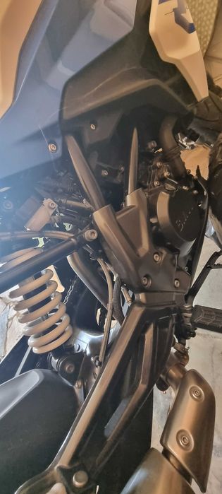 Mota BMW 310i R  poucos km como nova