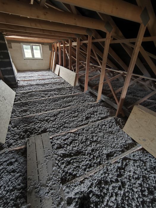 Ocieplenie metodą wdmuchiwania Celuloza i Wełna