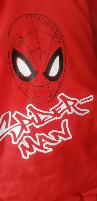 Kamizelka chłopięca Marvel roz. 134 Sinsay