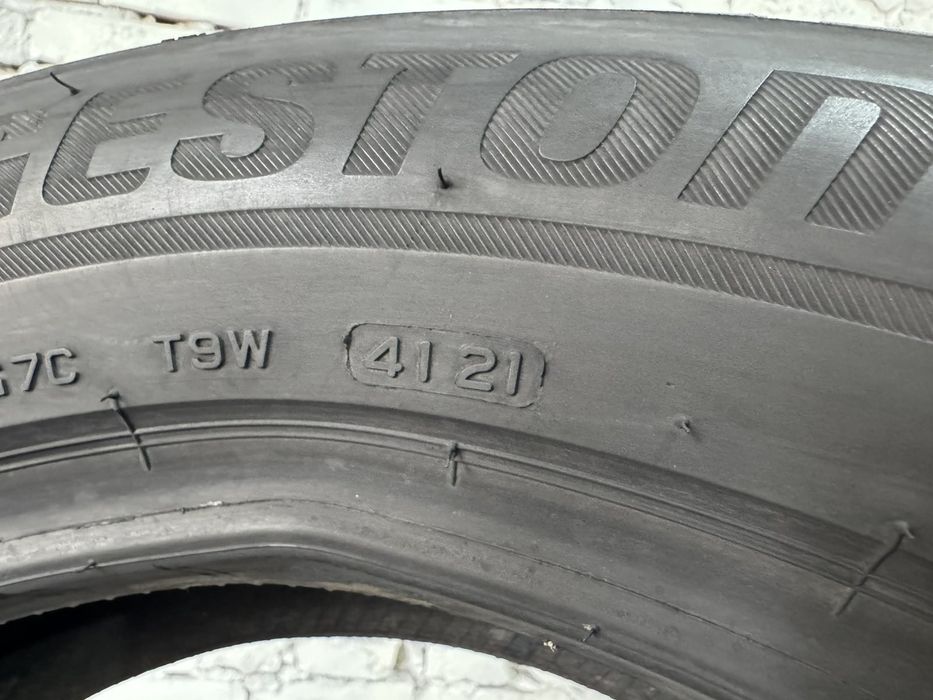 Зимові шини Bridgestone 235/55 R18