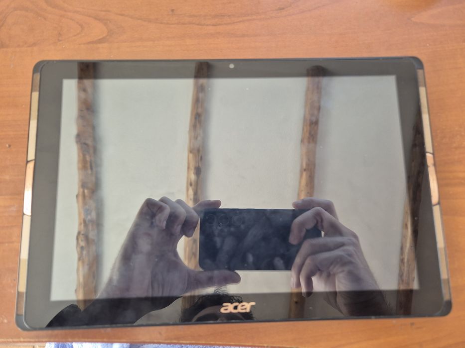 Damaged Acer A3-A40 Tablet64752310569729120