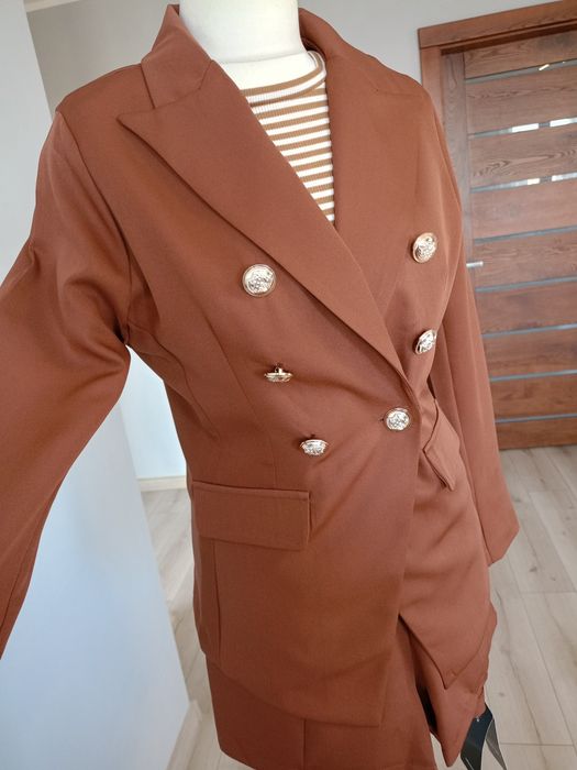 Komplet brązowy marynarka+szorty