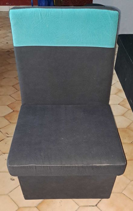 Conjunto sofás mesas e puffs