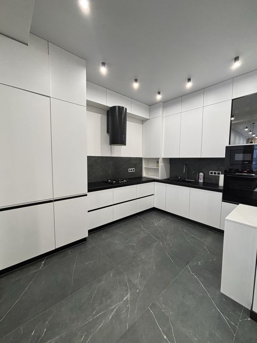 Продаж чудовоі квартири у новобудові