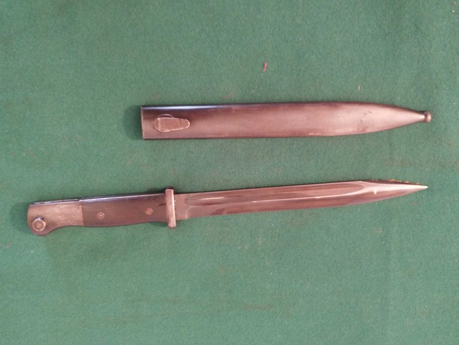 Espada  portuguesa de fabricação alemã para o fuzil Mauser M/37.