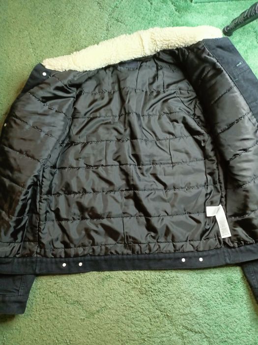 Чорна джинсова куртка з коміром Asos, розмір M