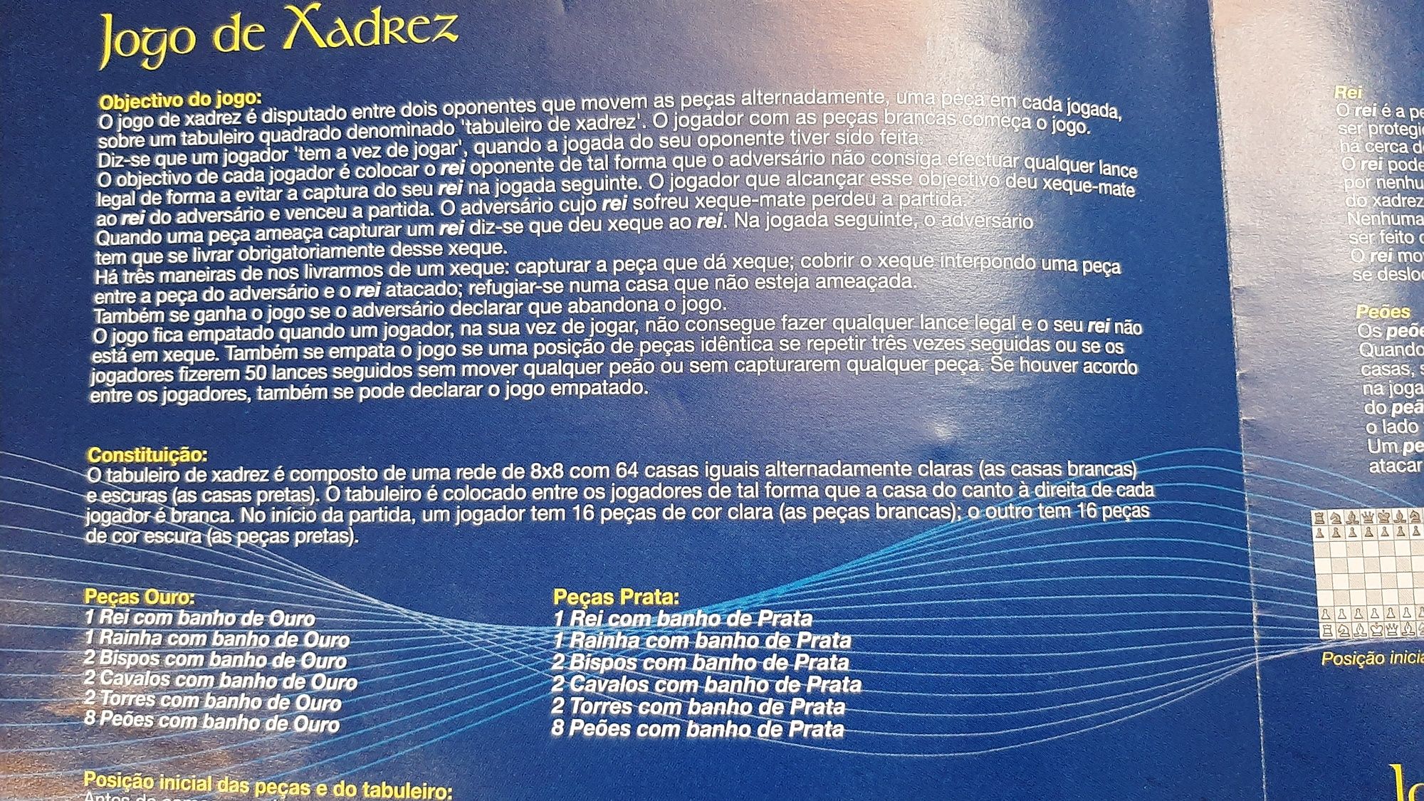 Conjunto Xadrez e Damas 'Tesouros do Oceano' com Tabuleiro de Azulejo  Charneca De Caparica E Sobreda • OLX Portugal