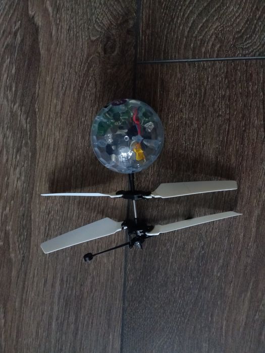 Mini dron ( świecący)