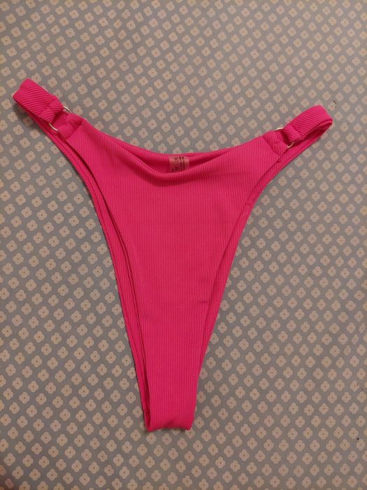 Biquíni cor de rosa