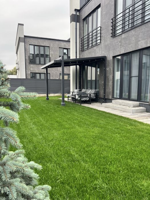 ДОМ,ГЕНЕРАТОР та інвертор Deye ,котедж ,метро Осокорки,озеро,Osocor