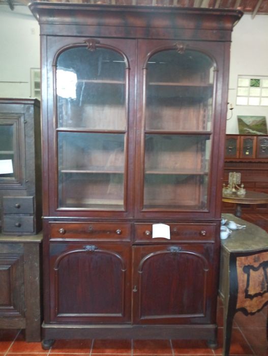 Recheio de loja de antiguidades