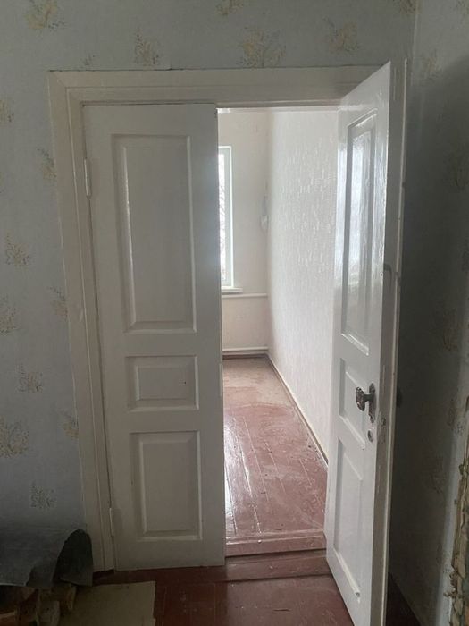 Частина будинку, одноповерховий з горищем. Зупинка близько! 32676