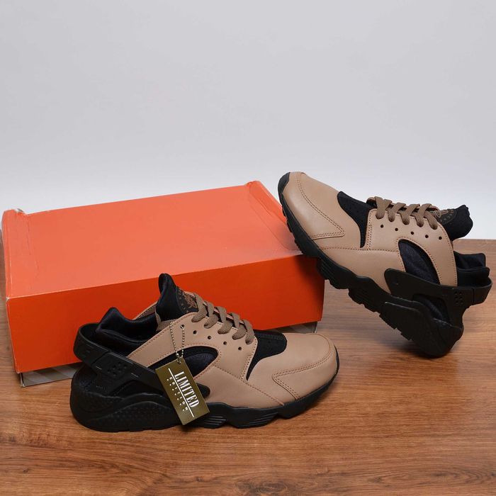 Nike Air Huarache LE Toadstool кожаные кроссовки оригинал (DH8143-200)