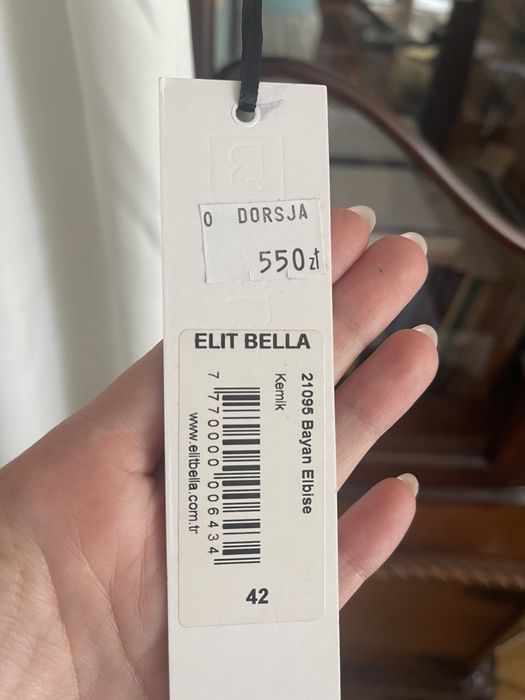 Biała sukienka ślubna