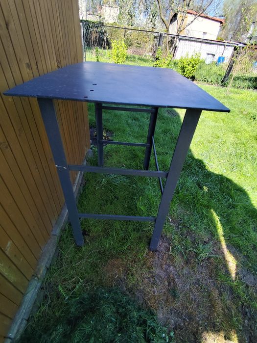 Stół warsztatowy  gruba blacha . Wytrzymaly