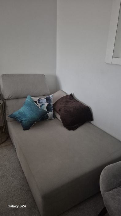 Mesa,4 cadeiras,sofa, aparador
