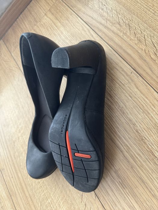 Vendo sapatos Rockport mulher (38)
