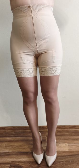 Pas do pończoch majtki wyszczuplające