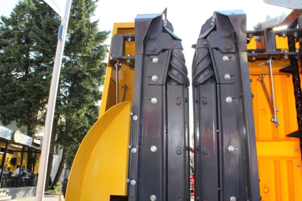 Жатка кукурузная Актюрк. 8-ми рядная. Жатка для збирання кукурудзи