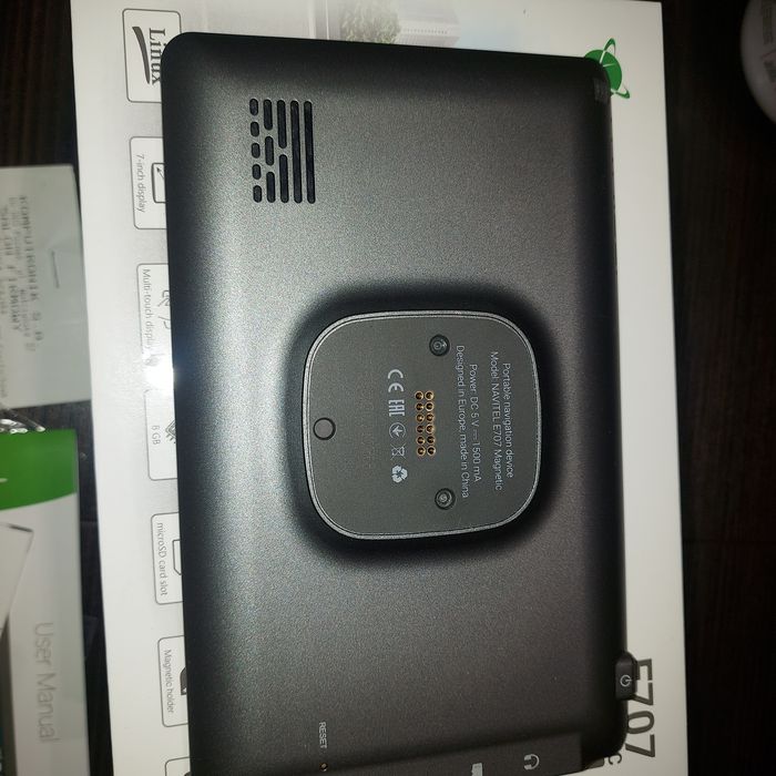 Navitel e 707 magnetic.