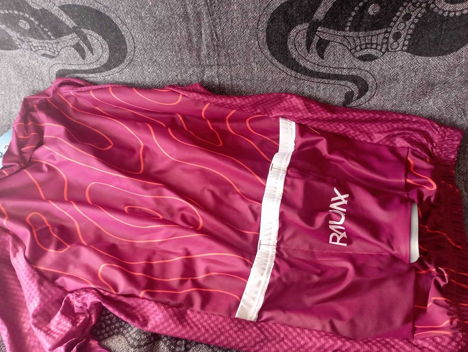 Casaco de ciclismo rosa