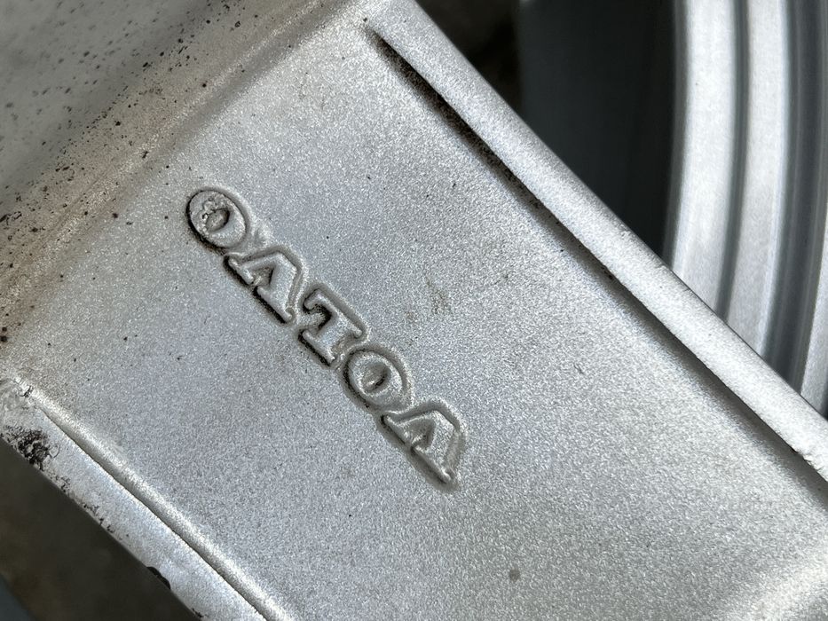 Felga volvo 16” idealna