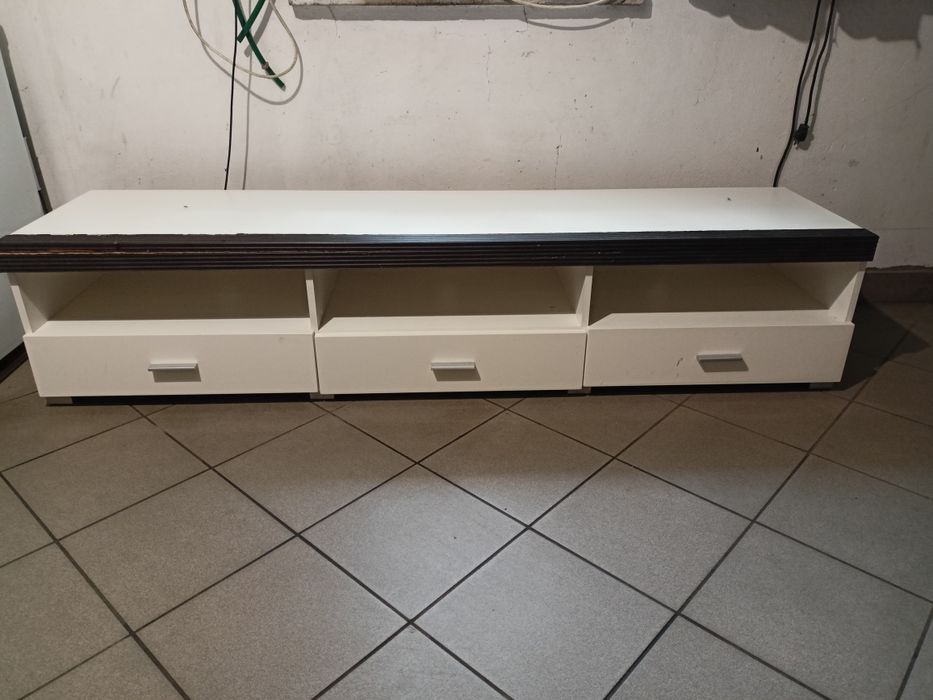 Szafka pod telewizor