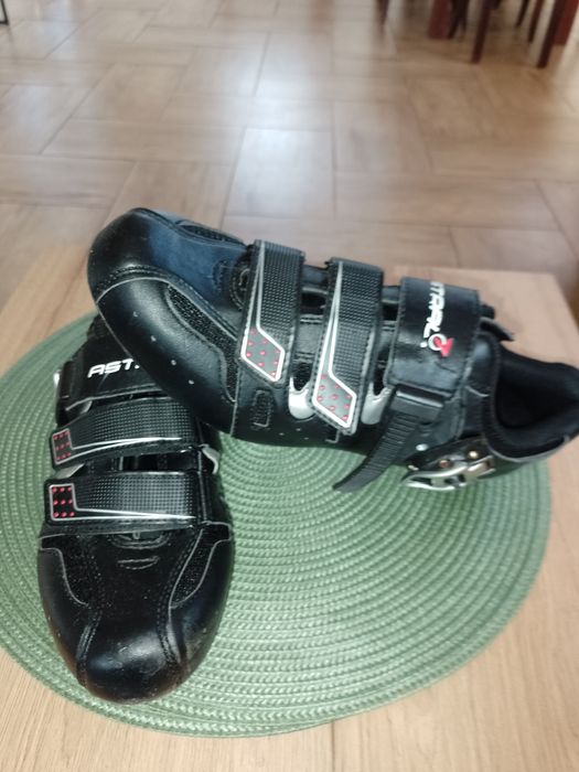 Buty rowerowe roz-44