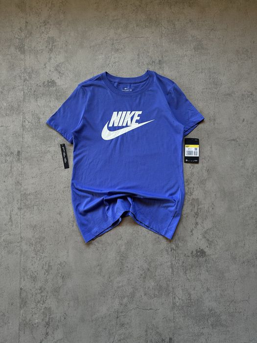 Нова Жіноча Футболка Nike Ідеал S