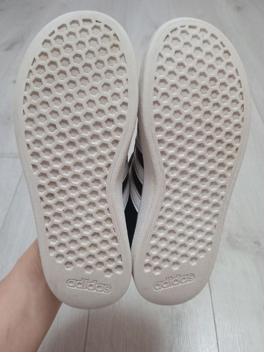 Дитячі кросівки adidas