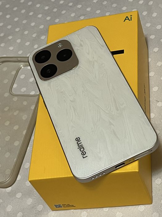 Смартфон Realme 15t 8/256gb