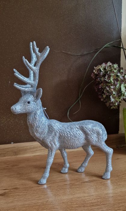 Duży srebrny brokatowy renifer 39 cm