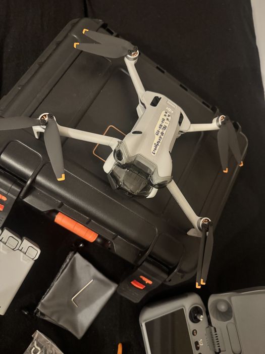 Dji mini 4 pro fly more combo + sunnykit