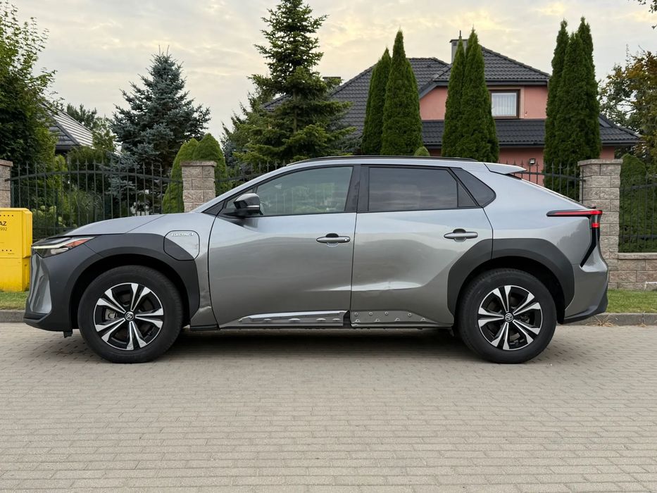Toyota bZ4X 08.2024r. 71kw EUROPA  Navi kamera 360 brutto 23%