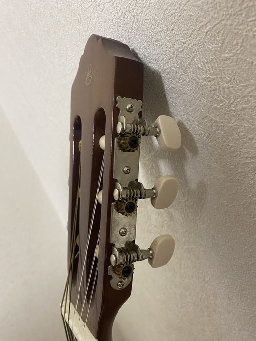 Оригінальна Yamaha c40