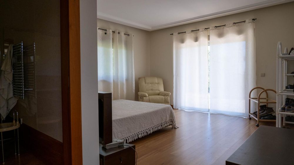 T5 Moradia independente de Alto padrão, privado e murado de 10.000m²