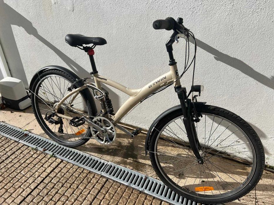 Bicicleta Urbana B’Twin Original 700 – Conforto total