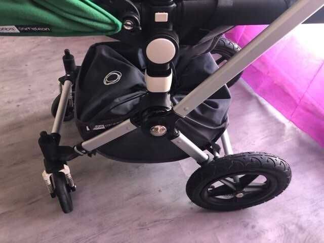 Carrinho de bebé Bugaboo Caméléon 3 em 1 preto e verde