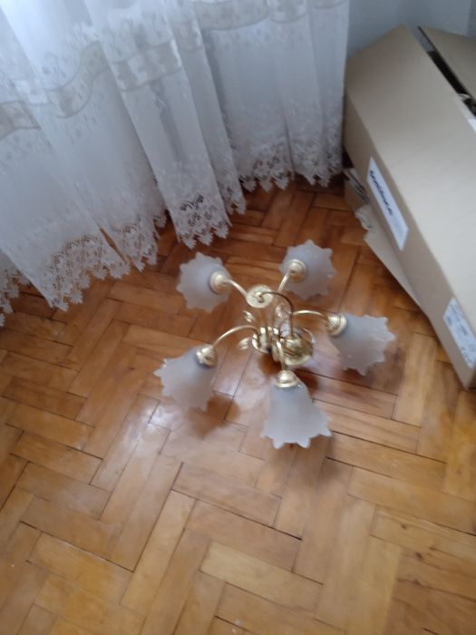 Witam mam do sprzedania żyrandole