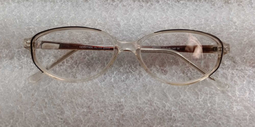 очки женсике  +1  оправа optimax 51 16-140