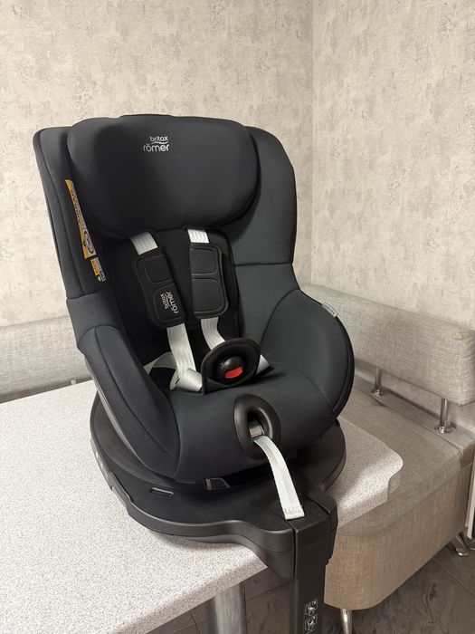 Продам автокрісло Britax Romer Dualfix Pro M, Germany, оригінал.