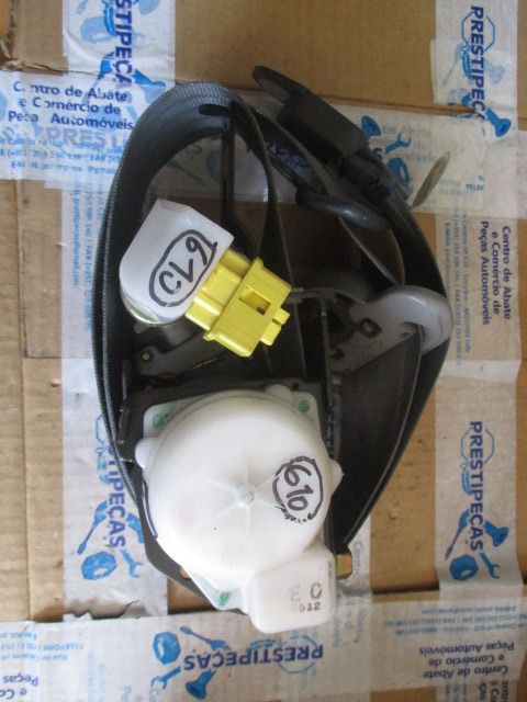 Pré-tensor cinto frente direito HONDA HR-V (GH_)