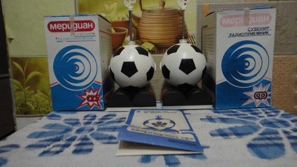 Радіоприймач Меридіан-Ф колекційний сувенір ФК Динамо.