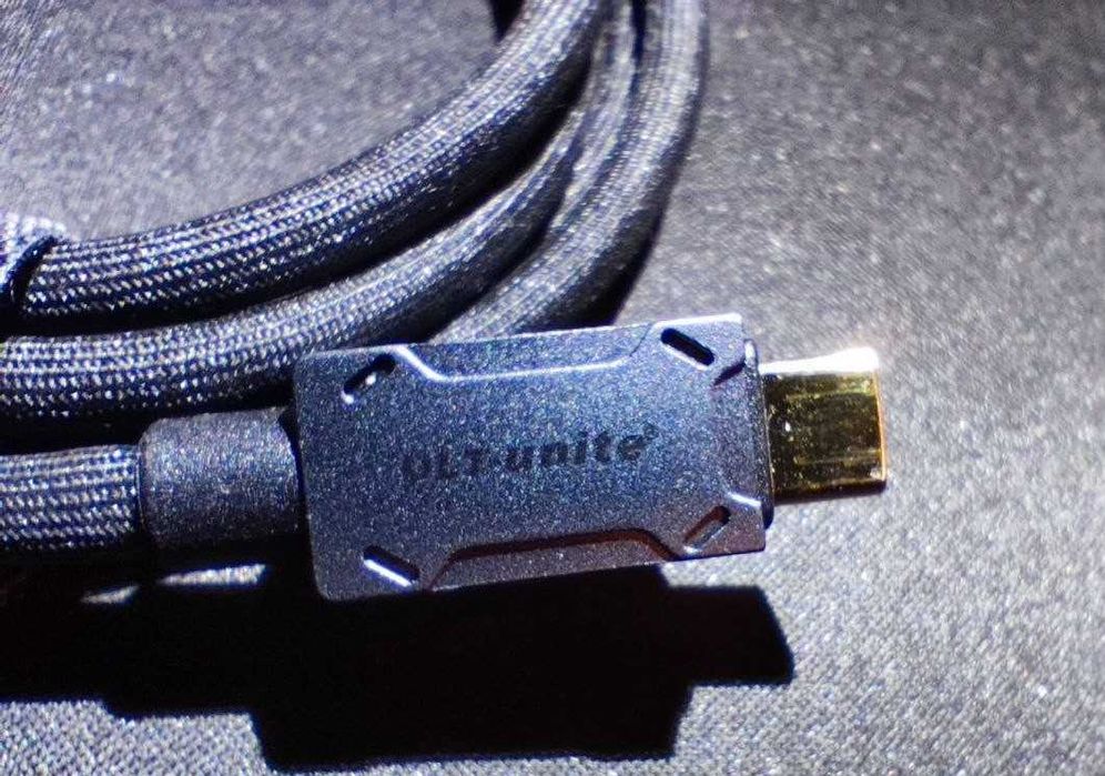 1.2 метра Кабель ULT－unite USB4 80 Гбіт/с, 8K UHD, Type-C 240 Вт USB-C